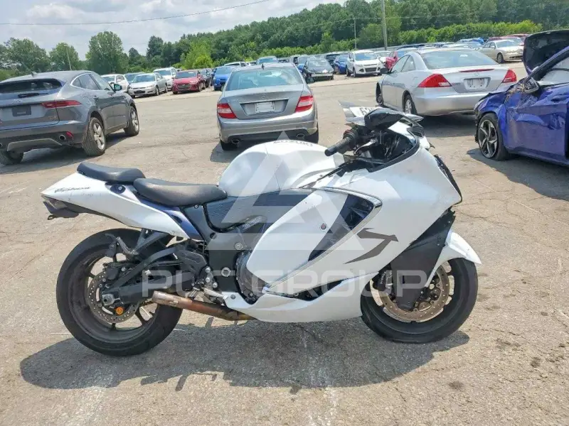 2022 Suzuki GSX1300 фото