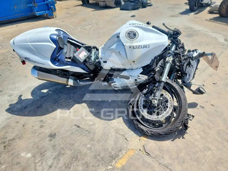2022 Suzuki GSX1300 фото