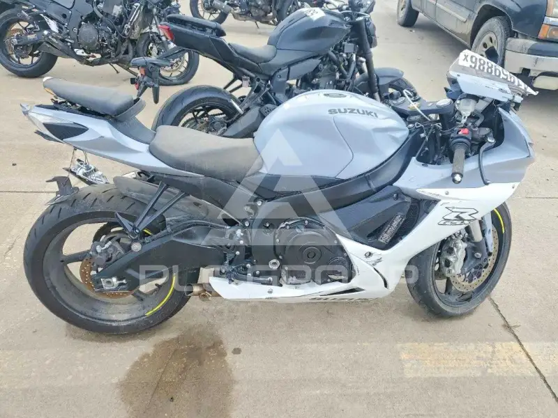 2022 Suzuki GSX фото
