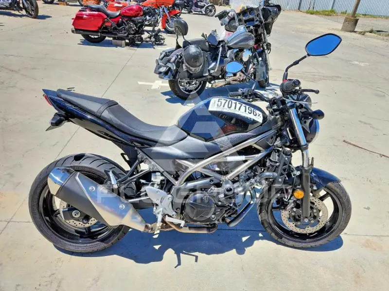 2022 Suzuki SV650 фото