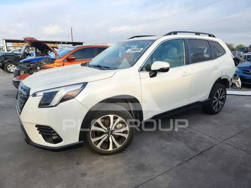 2022 Subaru Forester photo