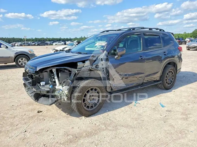 2022 Subaru Forester photo