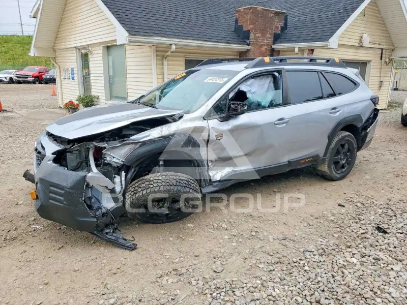 2022 Subaru Outback photo