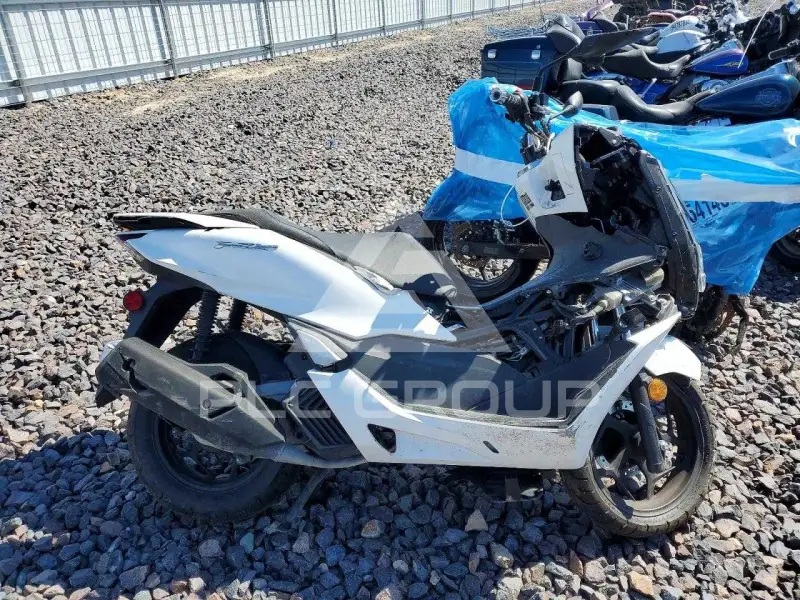 2022 Honda PCX фото