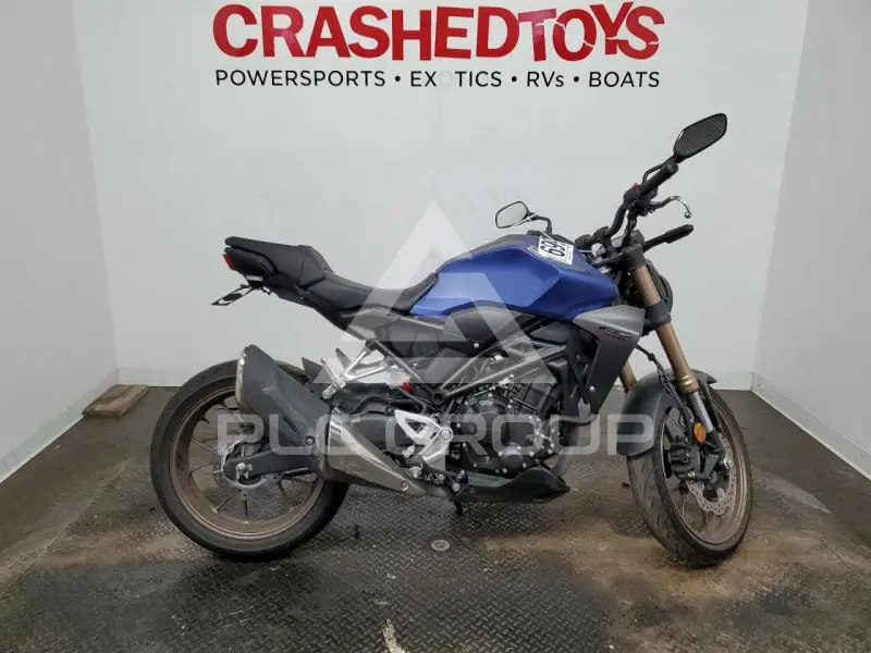 2022 Honda CB photo