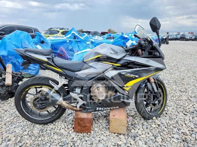 2022 Honda CBR photo