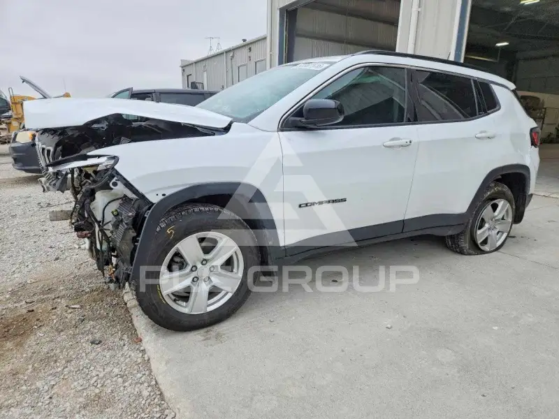 2022 Jeep COMPASS photo