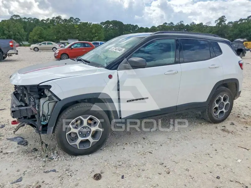 2022 Jeep COMPASS photo