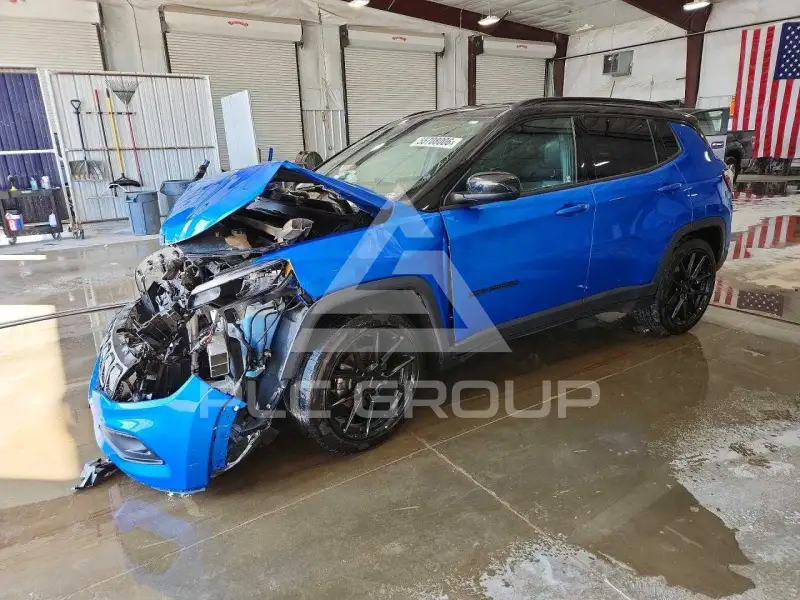 2022 Jeep COMPASS photo