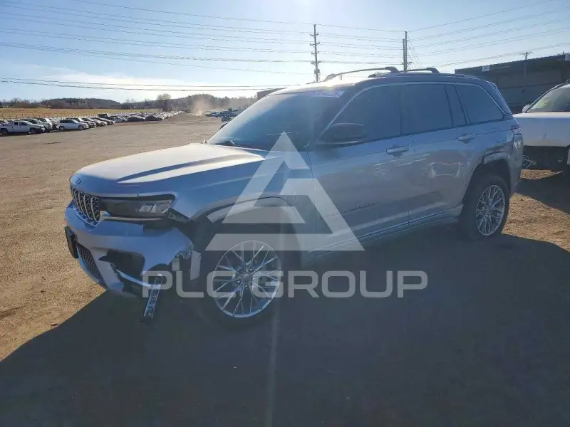 2022 Jeep Grand Cherokee photo