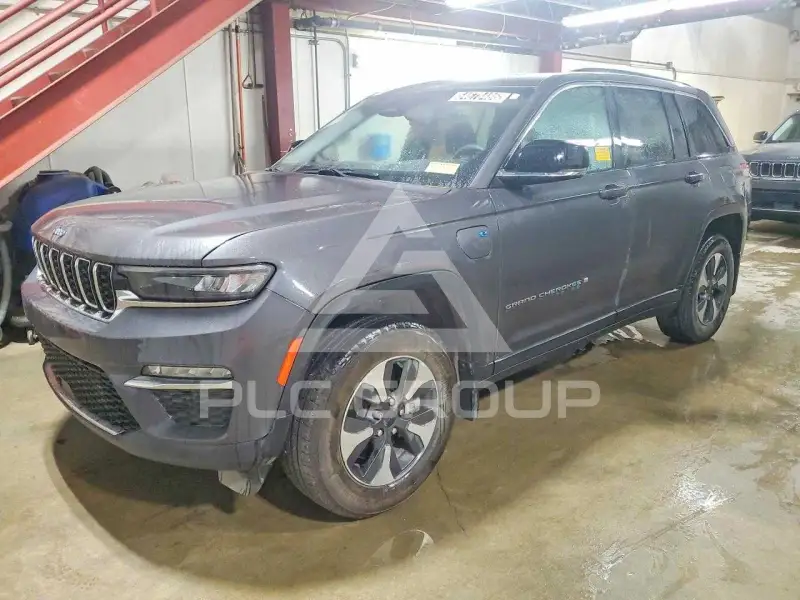 2022 Jeep CHEROKEE photo