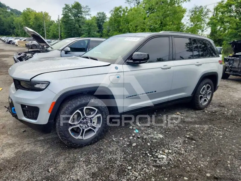 2022 Jeep CHEROKEE фото