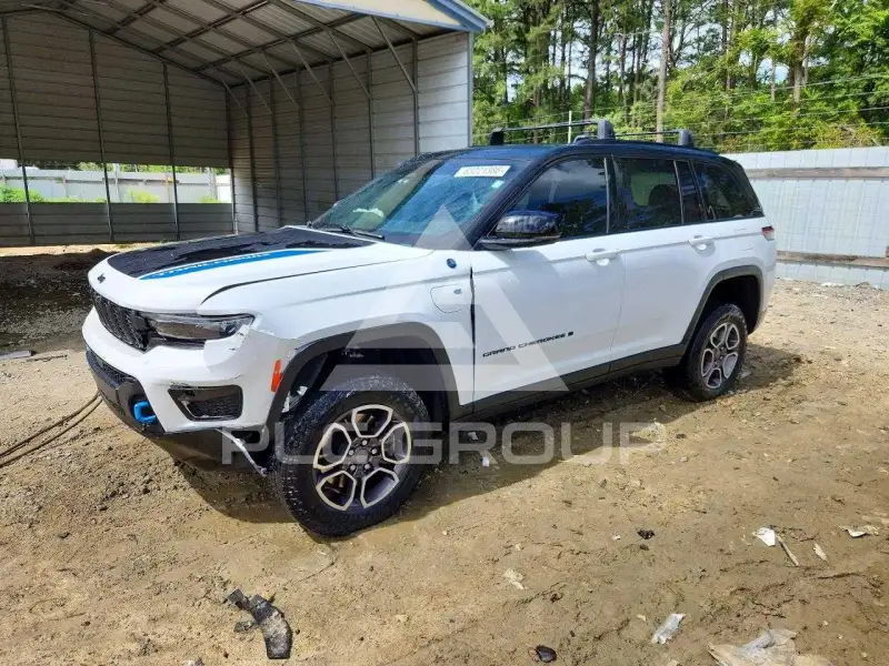 2022 Jeep CHEROKEE photo
