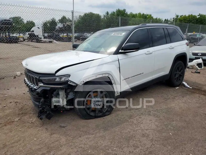 2022 Jeep CHEROKEE photo