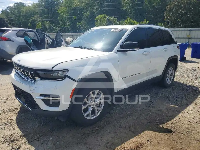2022 Jeep CHEROKEE photo
