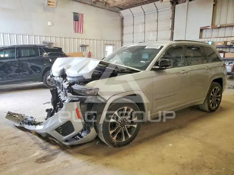 2022 Jeep CHEROKEE photo
