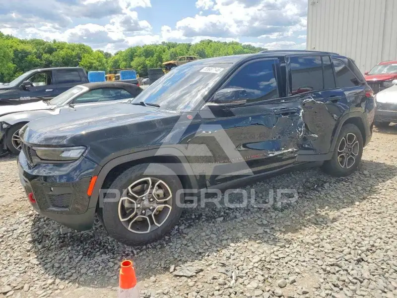 2022 Jeep CHEROKEE фото