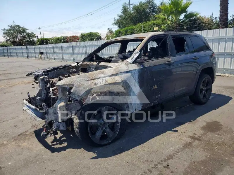 2022 Jeep CHEROKEE photo