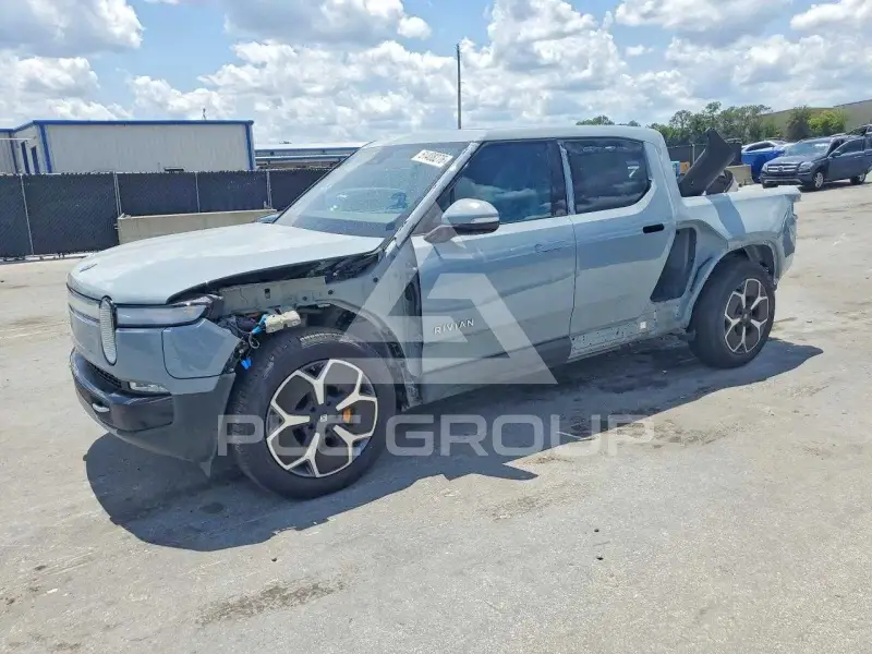 2022 Rivian R1T photo