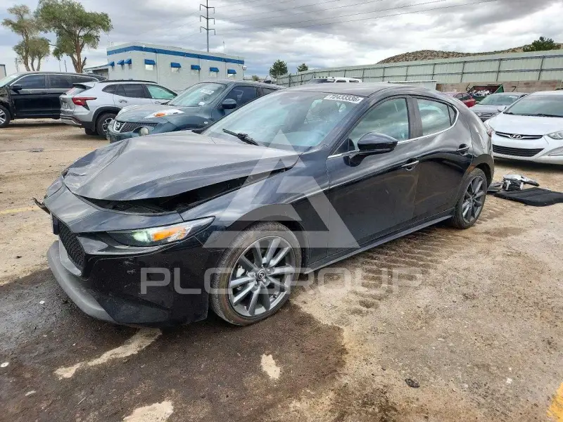 2022 Mazda 3 photo