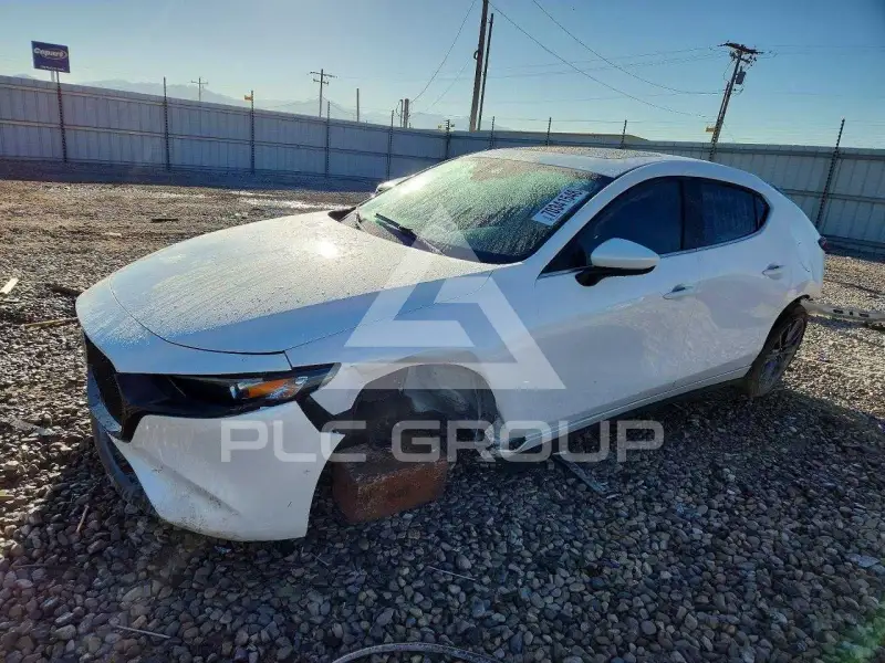 2022 Mazda 3 photo