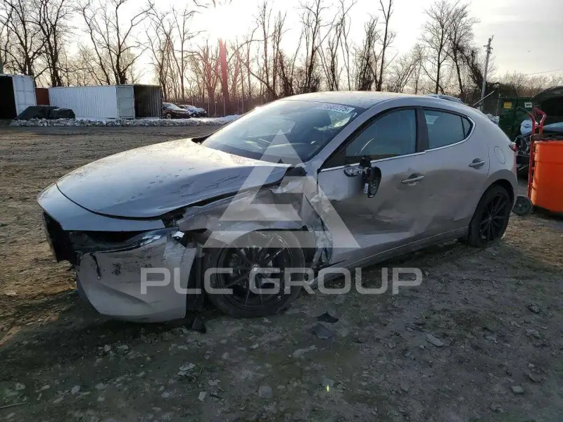 2022 Mazda 3 photo