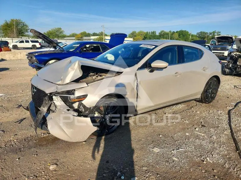 2022 Mazda 3 фото