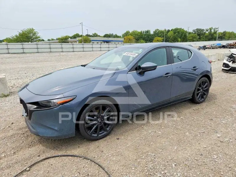 2022 Mazda 3 фото