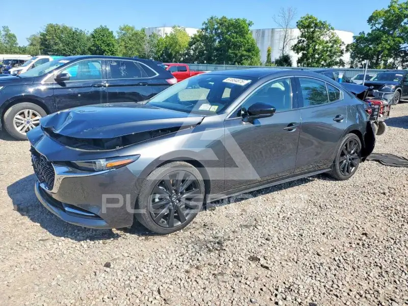 2022 Mazda 3 photo