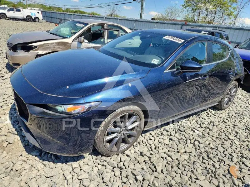 2022 Mazda 3 photo