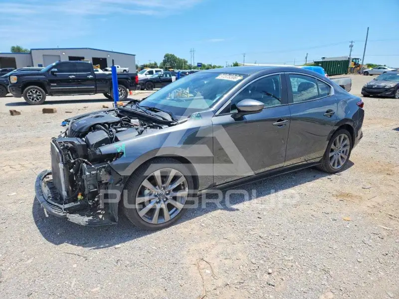 2022 Mazda 3 photo