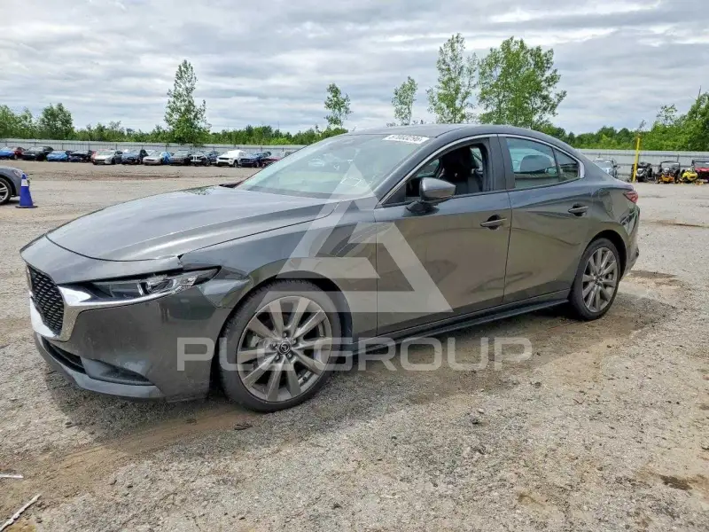 2022 Mazda 3 photo