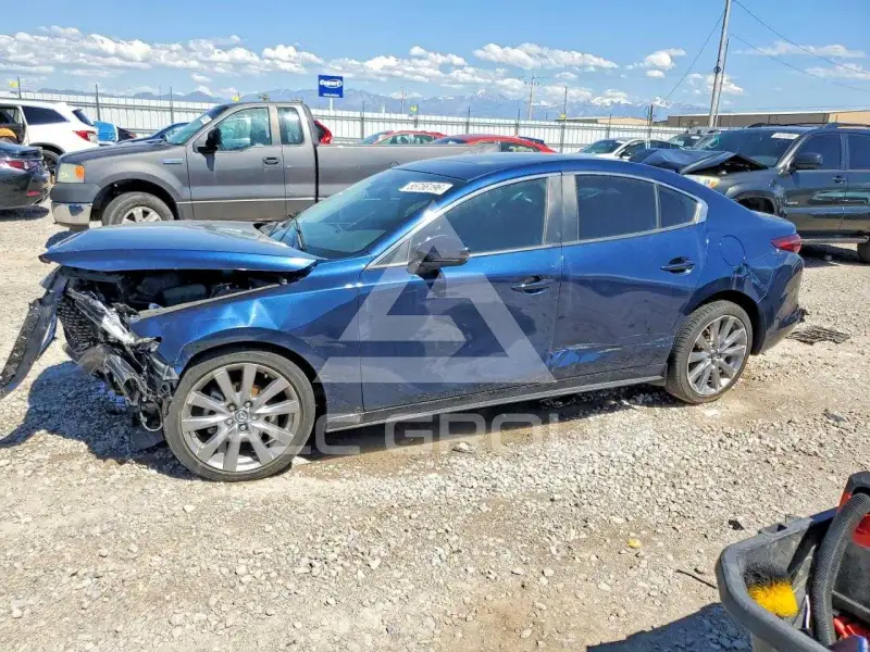 2022 Mazda 3 фото