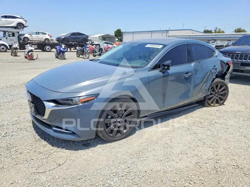 2022 Mazda 3 photo
