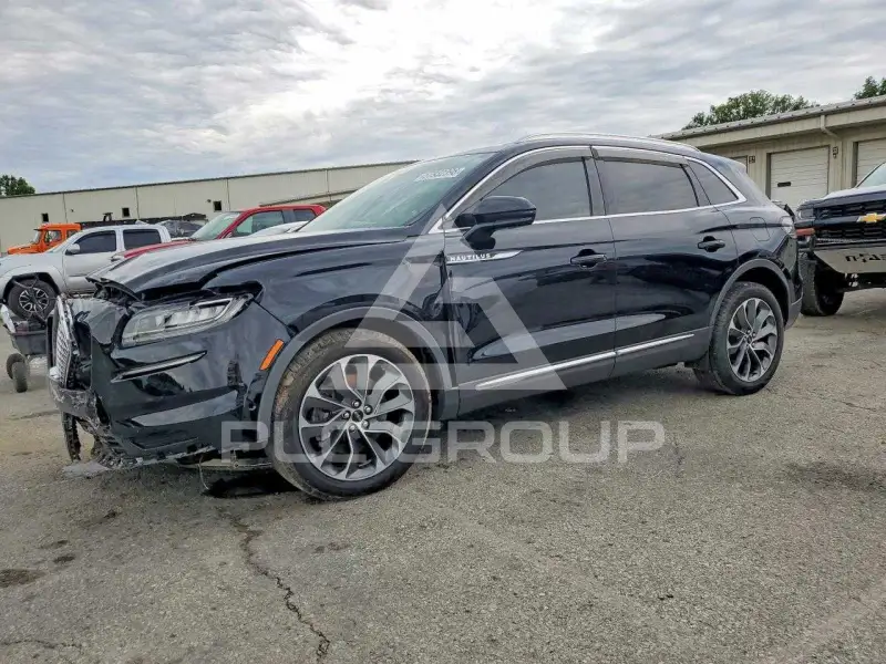 2022 Lincoln NAUTILUS photo