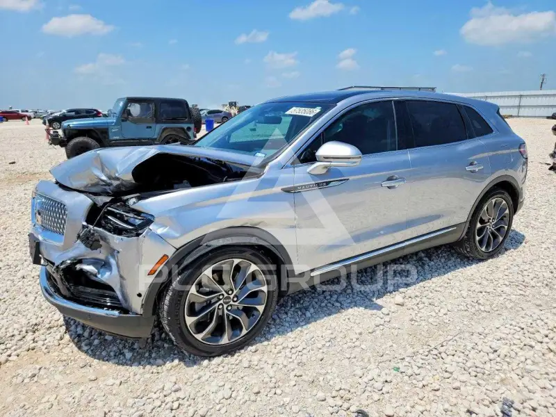 2022 Lincoln NAUTILUS photo