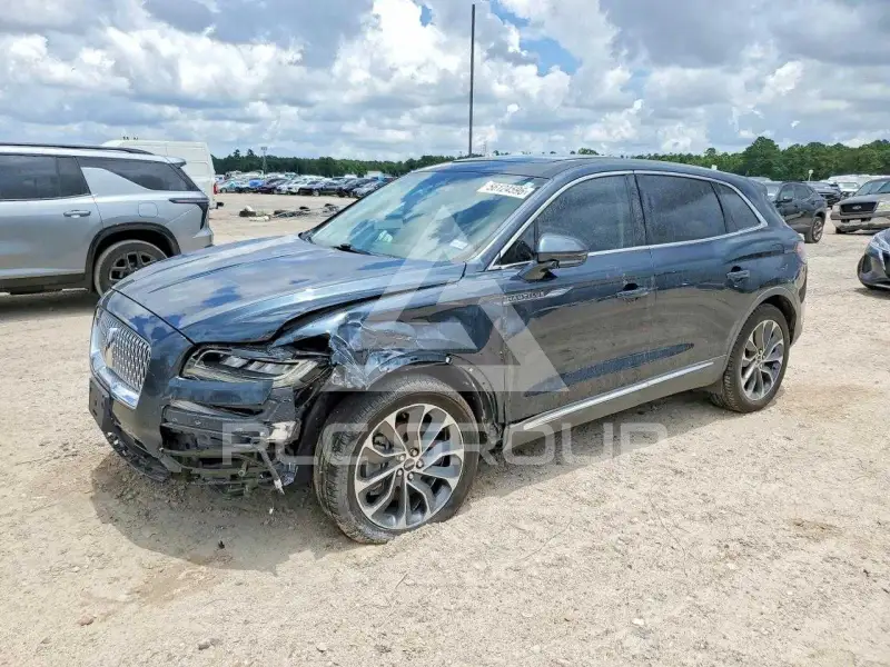 2022 Lincoln NAUTILUS photo
