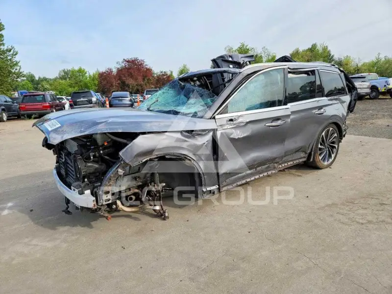 2022 Lincoln AVIATOR photo