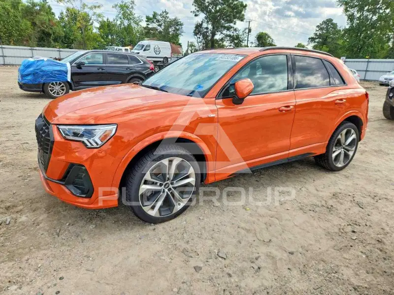 2022 Audi Q3 фото