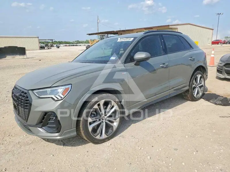 2022 Audi Q3 фото