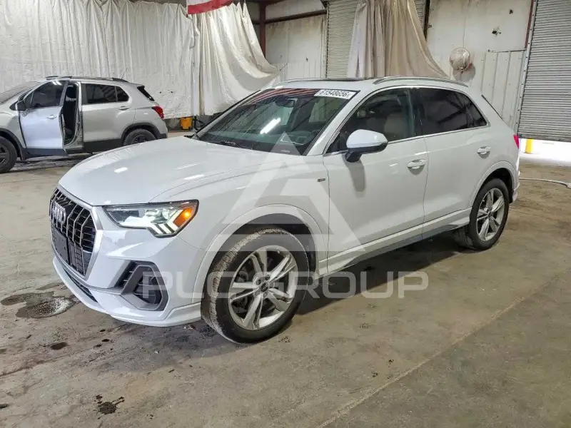 2022 Audi Q3 фото