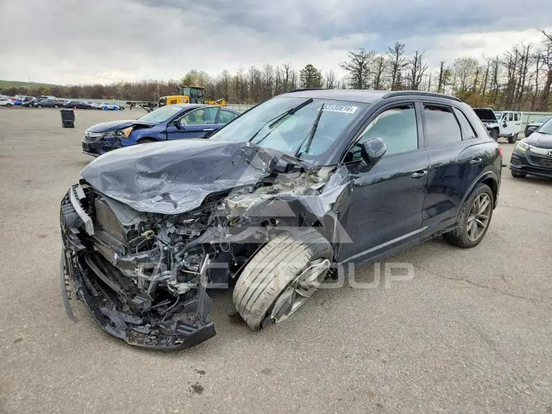 2022 Audi Q3 фото