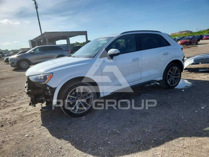 2022 Audi Q3 фото