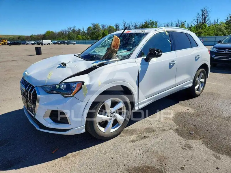 2022 Audi Q3 фото