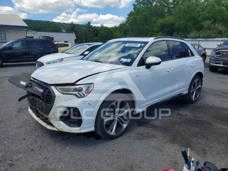 2022 Audi Q3 фото