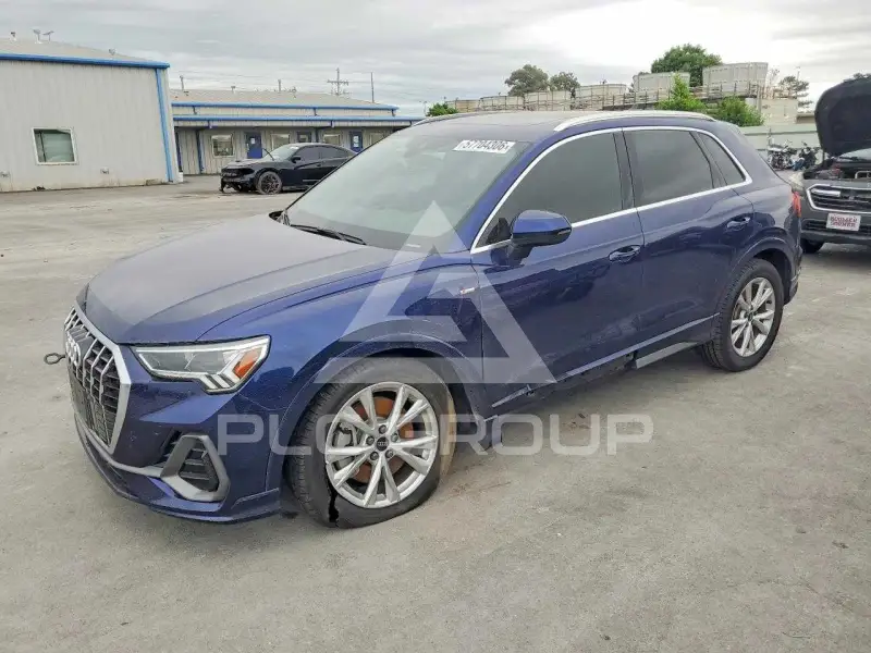 2022 Audi Q3 фото