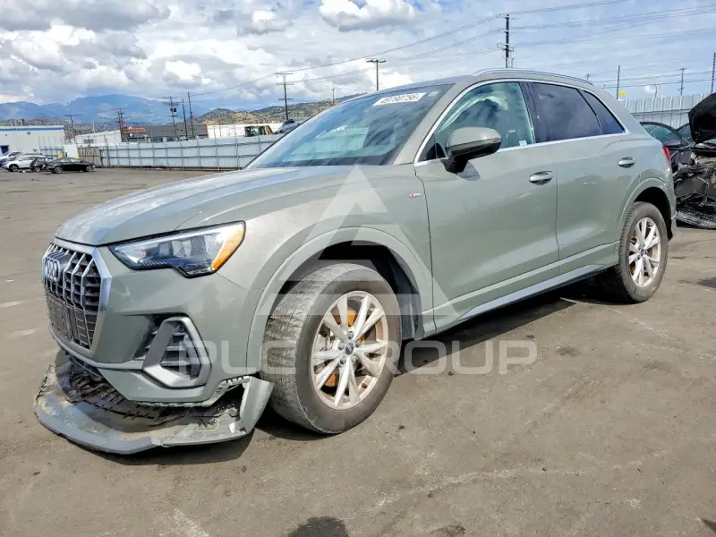 2022 Audi Q3 фото