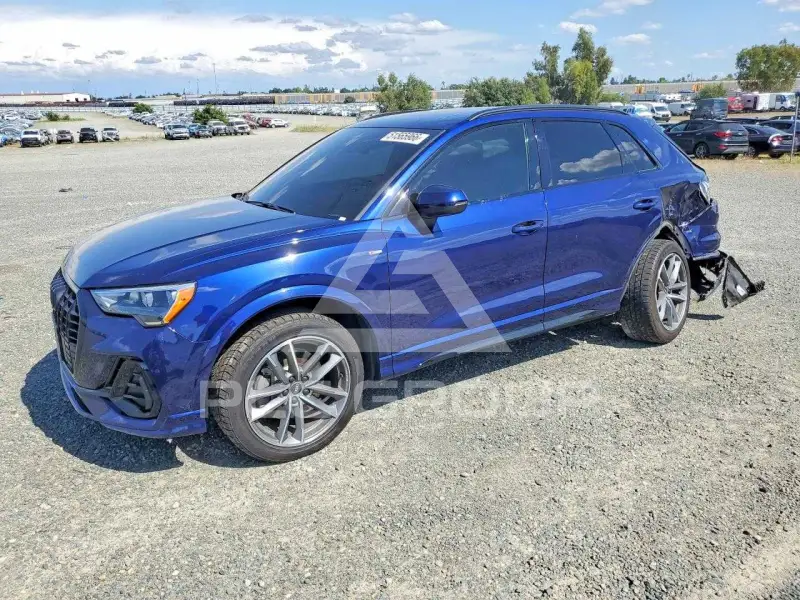 2022 Audi Q3 фото