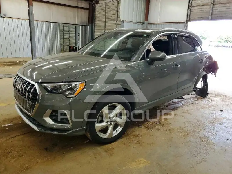 2022 Audi Q3 фото