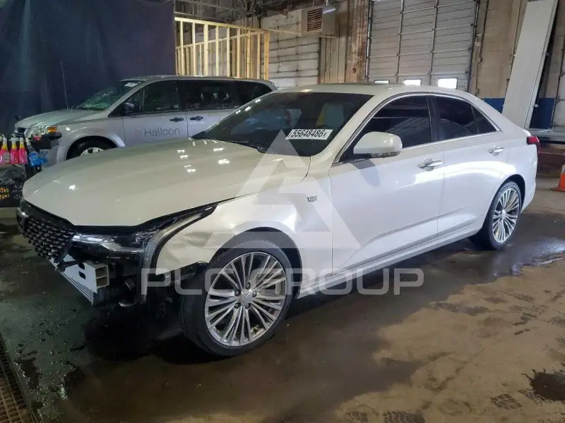 2022 Cadillac CT4 photo